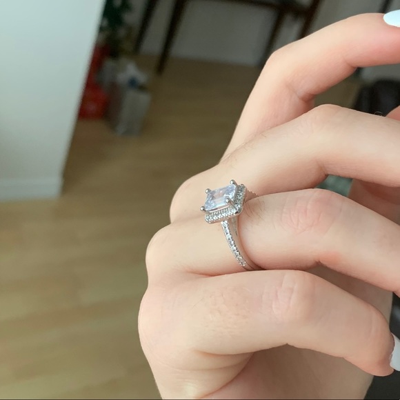 Toni Sevdalis brand ring - Picture 3 of 10